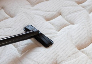 Mattress Cleaning Guide: DIY vs. Professional Services – What You Need to Know